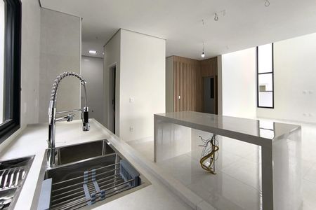 Casa de condomínio à venda com 300m², 4 quartos e 4 vagas Casa de condomínio à venda com 300m², 4 quartos e 4 vagasCozinha