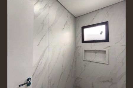 Casa de condomínio à venda com 300m², 4 quartos e 4 vagas Casa de condomínio à venda com 300m², 4 quartos e 4 vagasBanheiro da Suíte 3