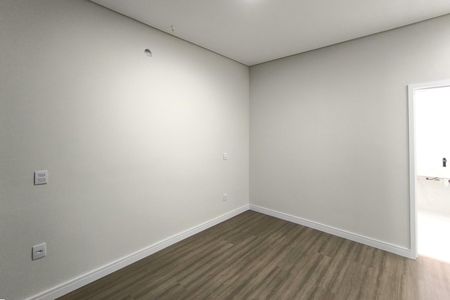 Casa de condomínio à venda com 300m², 4 quartos e 4 vagas Casa de condomínio à venda com 300m², 4 quartos e 4 vagasSuíte 1