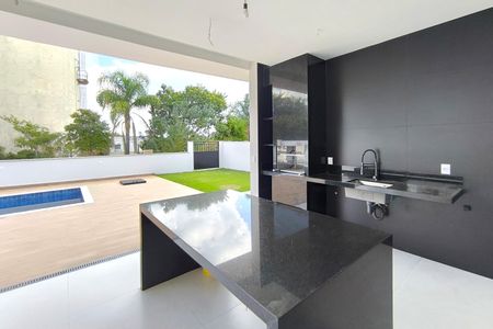 Casa de condomínio à venda com 300m², 4 quartos e 4 vagas Casa de condomínio à venda com 300m², 4 quartos e 4 vagasQuintal