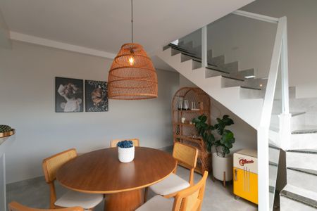 Apartamento à venda com 130m², 2 quartos e 2 vagas Apartamento à venda com 130m², 2 quartos e 2 vagasSala de Jantar