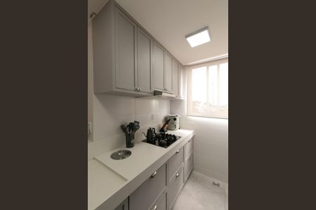 Apartamento à venda com 130m², 2 quartos e 2 vagas Apartamento à venda com 130m², 2 quartos e 2 vagasCozinha