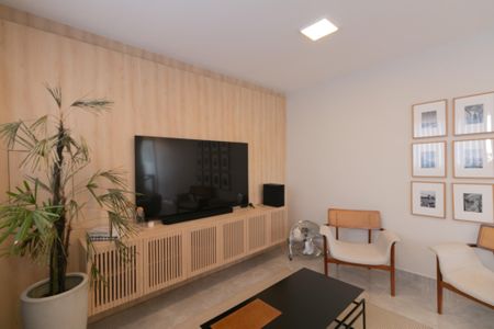Apartamento à venda com 130m², 2 quartos e 2 vagas Apartamento à venda com 130m², 2 quartos e 2 vagasSala