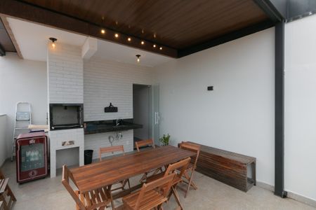 Apartamento à venda com 130m², 2 quartos e 2 vagas Apartamento à venda com 130m², 2 quartos e 2 vagasVaranda gourmet