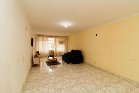 Casa à venda com 460m², 3 quartos e 8 vagasSala