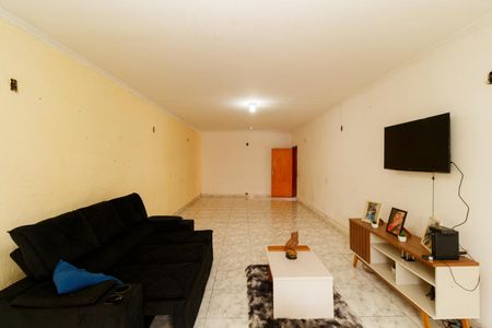 Casa à venda com 460m², 3 quartos e 8 vagasSala