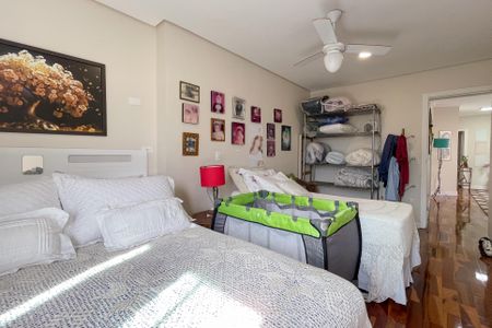 Casa à venda com 380m², 3 quartos e 6 vagasQuarto 2