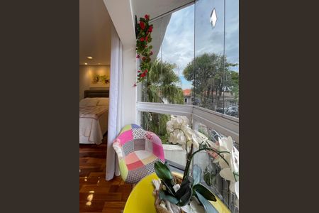 Casa à venda com 380m², 3 quartos e 6 vagasSacada - Suíte