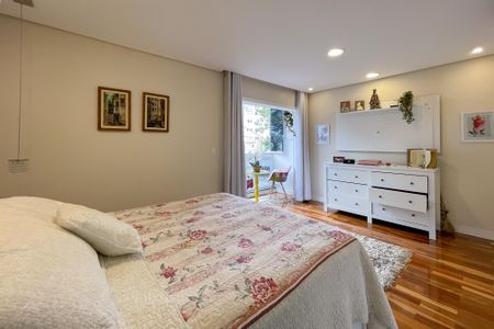 Casa à venda com 380m², 3 quartos e 6 vagasSuíte