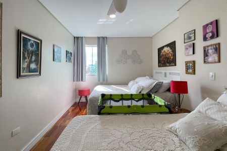 Casa à venda com 380m², 3 quartos e 6 vagasQuarto 2