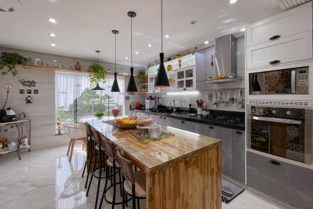 Casa à venda com 380m², 3 quartos e 6 vagasCozinha