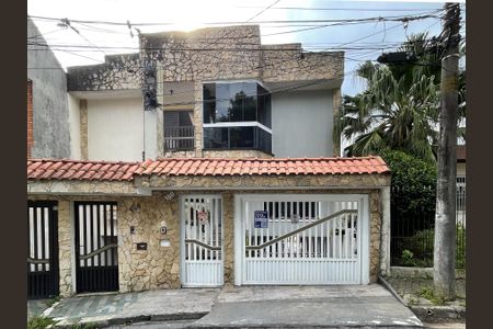 Casa à venda com 380m², 3 quartos e 6 vagasFachada