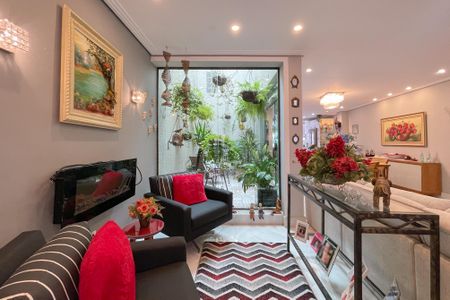 Casa à venda com 380m², 3 quartos e 6 vagasSala