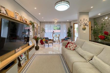 Casa à venda com 380m², 3 quartos e 6 vagasSala