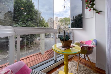 Casa à venda com 380m², 3 quartos e 6 vagasSacada - Suíte