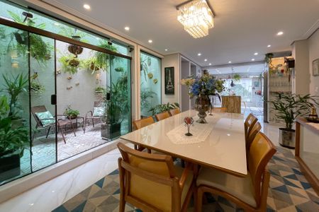 Casa à venda com 380m², 3 quartos e 6 vagasSala de Jantar