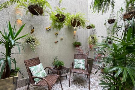 Casa à venda com 380m², 3 quartos e 6 vagasSala - jardim de inverno