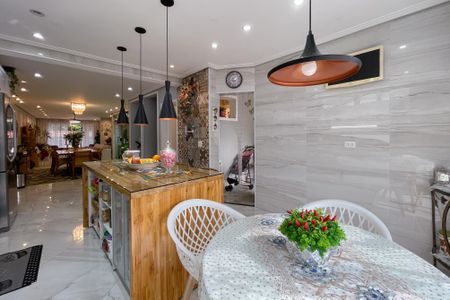 Casa à venda com 380m², 3 quartos e 6 vagasCozinha