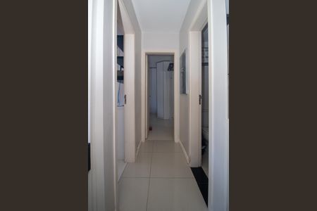 Apartamento à venda com 56m², 2 quartos e 1 vagaCorredor