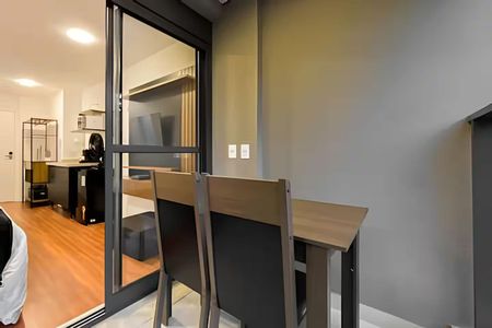 Apartamento à venda com 28m², 1 quarto e sem vaga Apartamento à venda com 28m², 1 quarto e sem vagaVaranda