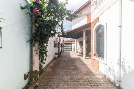 Casa para alugar com 367m², 4 quartos e 7 vagasEntrada