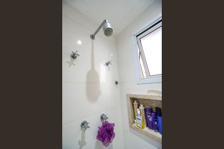 Apartamento à venda com 110m², 3 quartos e 2 vagasChuveiro