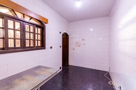 Casa à venda com 318m², 5 quartos e 6 vagas Casa à venda com 318m², 5 quartos e 6 vagasCozinha
