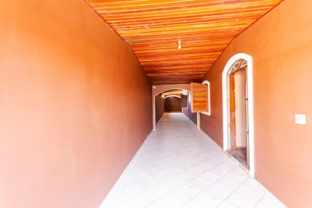 Casa à venda com 318m², 5 quartos e 6 vagas Casa à venda com 318m², 5 quartos e 6 vagasGaragem