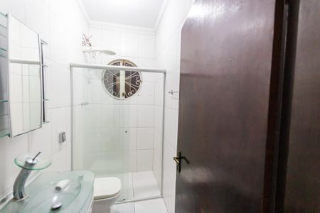 Casa à venda com 318m², 5 quartos e 6 vagas Casa à venda com 318m², 5 quartos e 6 vagasBanheiro
