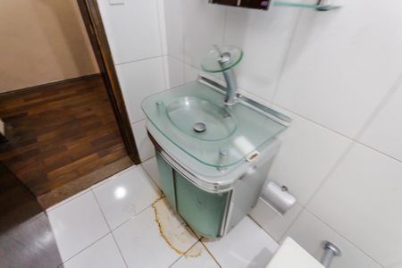 Casa à venda com 318m², 5 quartos e 6 vagas Casa à venda com 318m², 5 quartos e 6 vagasBanheiro