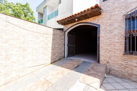 Casa à venda com 318m², 5 quartos e 6 vagas Casa à venda com 318m², 5 quartos e 6 vagasGaragem