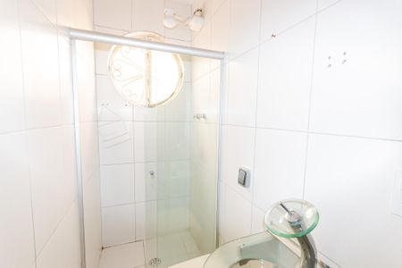 Casa à venda com 318m², 5 quartos e 6 vagas Casa à venda com 318m², 5 quartos e 6 vagasBanheiro da Suíte