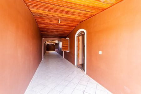 Casa à venda com 318m², 5 quartos e 6 vagas Casa à venda com 318m², 5 quartos e 6 vagasGaragem