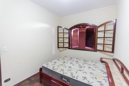 Casa à venda com 318m², 5 quartos e 6 vagas Casa à venda com 318m², 5 quartos e 6 vagasQuarto 1