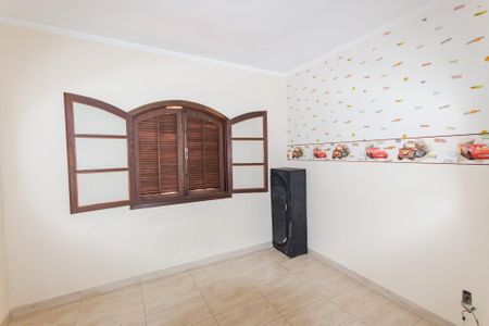 Casa à venda com 318m², 5 quartos e 6 vagas Casa à venda com 318m², 5 quartos e 6 vagasQuarto 3