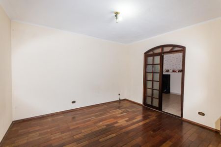 Casa à venda com 318m², 5 quartos e 6 vagas Casa à venda com 318m², 5 quartos e 6 vagasSuíte