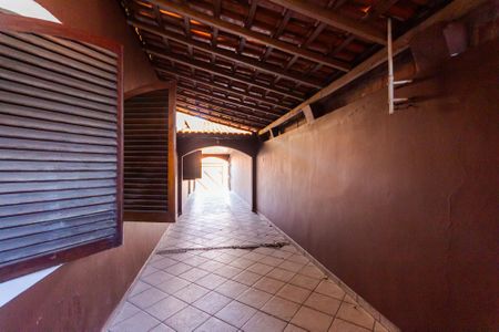 Casa à venda com 318m², 5 quartos e 6 vagas Casa à venda com 318m², 5 quartos e 6 vagasGaragem