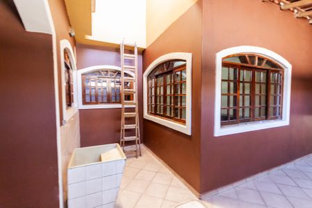 Casa à venda com 318m², 5 quartos e 6 vagas Casa à venda com 318m², 5 quartos e 6 vagasGaragem