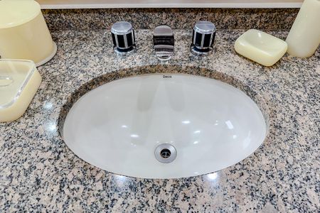 Apartamento para alugar com 300m², 4 quartos e 3 vagasBanheiro da Suíte 2