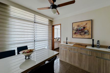 Apartamento para alugar com 300m², 4 quartos e 3 vagasCopa