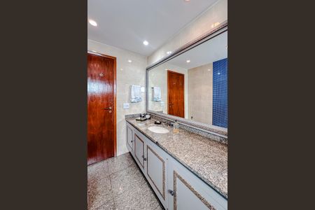 Apartamento para alugar com 300m², 4 quartos e 3 vagasBanheiro