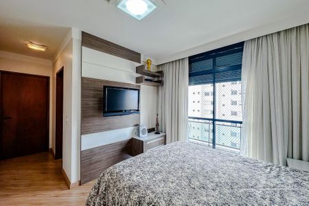 Apartamento para alugar com 300m², 4 quartos e 3 vagas Suíte 2
