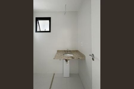 Apartamento à venda com 75m², 2 quartos e 2 vagasBanheiro - Suíte 