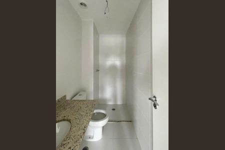 Apartamento à venda com 75m², 2 quartos e 2 vagasBanheiro Social