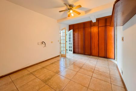 Casa para alugar com 170m², 3 quartos e 1 vaga Casa para alugar com 170m², 3 quartos e 1 vagaSuíte