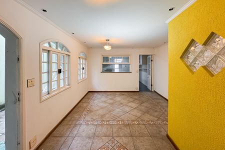 Casa para alugar com 170m², 3 quartos e 1 vaga Casa para alugar com 170m², 3 quartos e 1 vagaSala