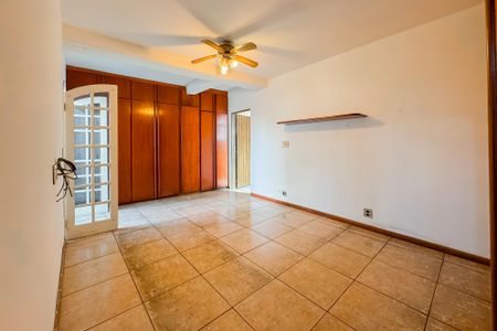 Casa para alugar com 170m², 3 quartos e 1 vaga Casa para alugar com 170m², 3 quartos e 1 vagaSuíte