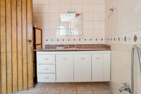 Casa para alugar com 170m², 3 quartos e 1 vaga Casa para alugar com 170m², 3 quartos e 1 vagaBanheiro da Suíte