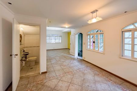 Casa para alugar com 170m², 3 quartos e 1 vaga Casa para alugar com 170m², 3 quartos e 1 vagaSala