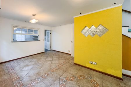 Casa para alugar com 170m², 3 quartos e 1 vaga Casa para alugar com 170m², 3 quartos e 1 vagaSala